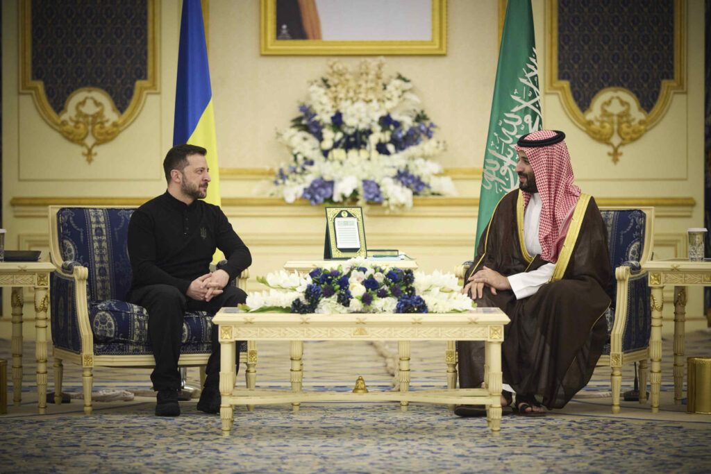 PREDSEDNIK UKRAJINE IZRAZIO ZAHVALNOST ZA PODRŠKU: Saudijski prestolonaslednik i Zelenski razgovarali o postizanju mira u Ukrajini