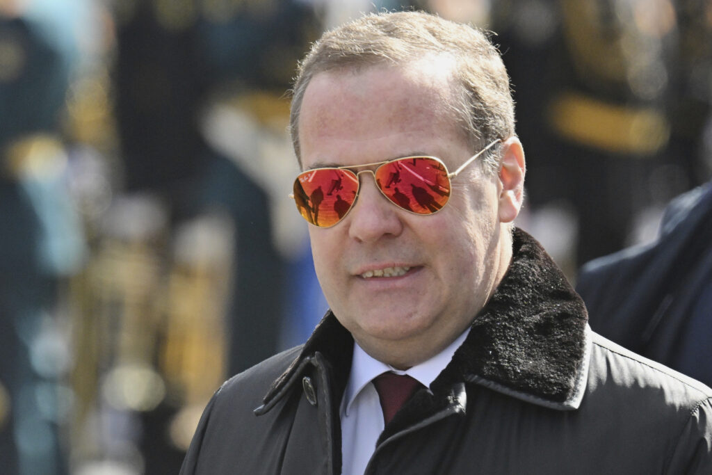 ČOVEČANSTVO NA IVICI GLOBALNE KATASTROFE: Medvedev naglasio da je ukrajinska kriza vrhunac destruktivnog kursa NATO-a