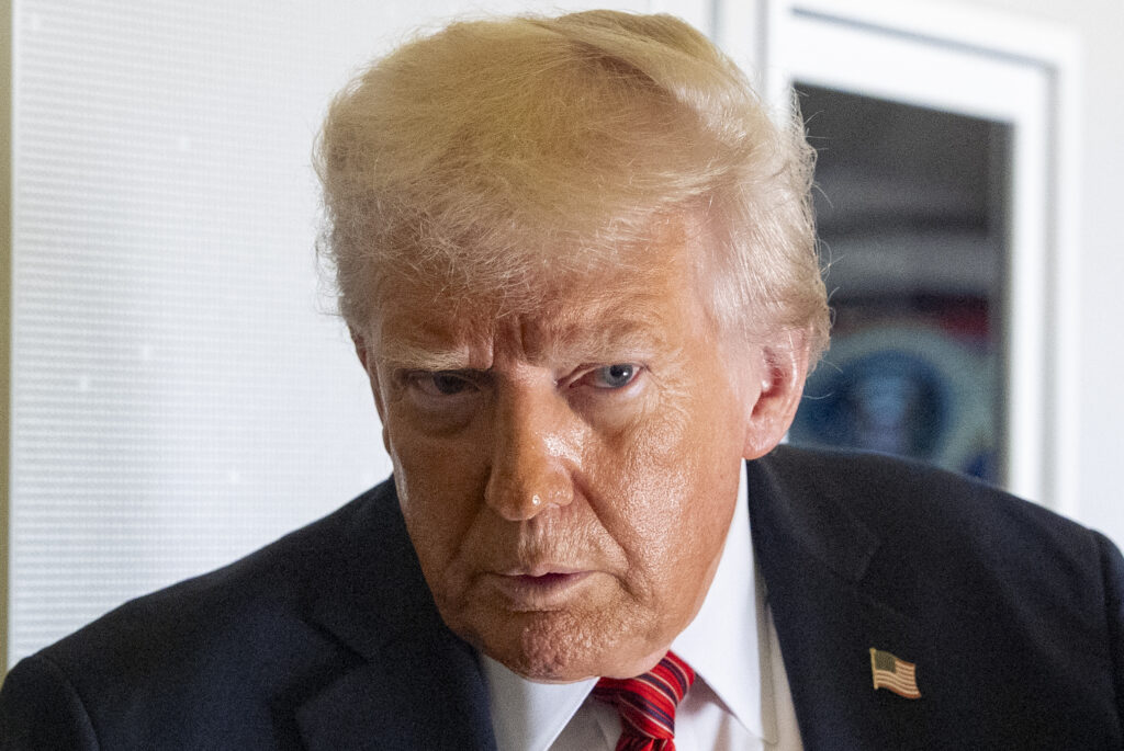 ON JE BIO IZNENAĐUJUĆI IZBOR: Donald Tramp o papi Lavu XIV