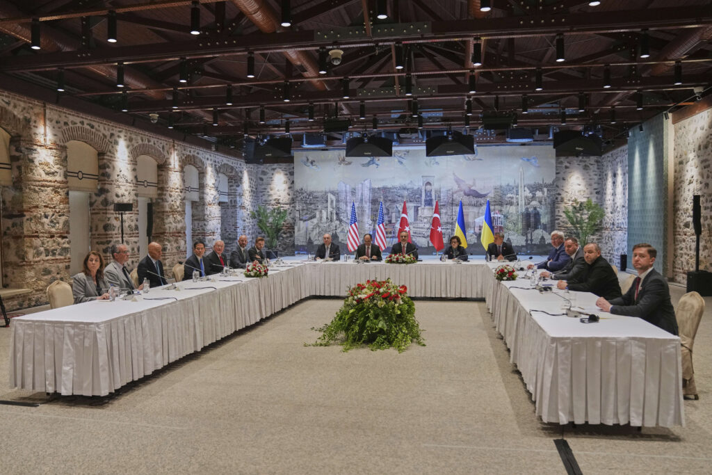 TRILATERALNI PREGOVORI U ISTANBULU: Sastaju se delegacije Ukrajine, Turske i SAD-a