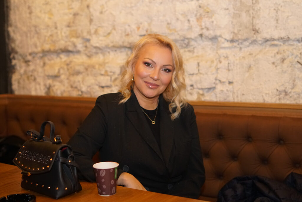PAPIR MI NIJE VAŽAN: Ivana Selakov otkrila kako je upoznala supruga Peđu