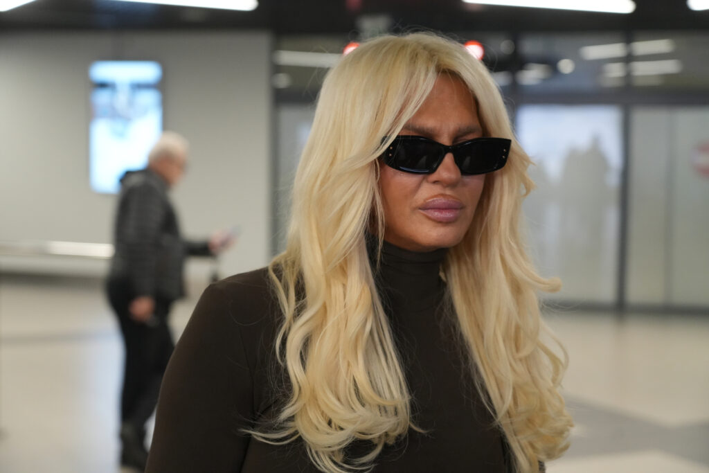 DANAS JE TAČNO TRI MESECA OD KADA MI JE UGAŠEN: Jelena Karleuša odlazi u Ameriku kako bi povratila Instagram