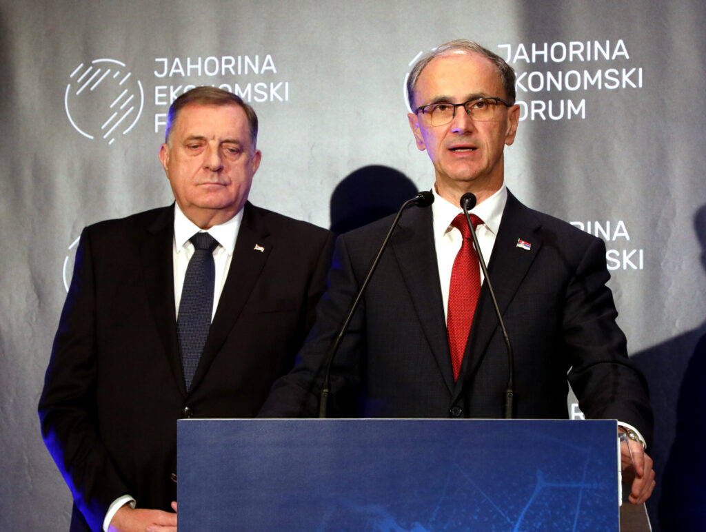 RAZGOVARALI SU O AKTUELNOJ POLITIČKOJ SITUACIJI: Macut i Dodik se sastali na Jahorini