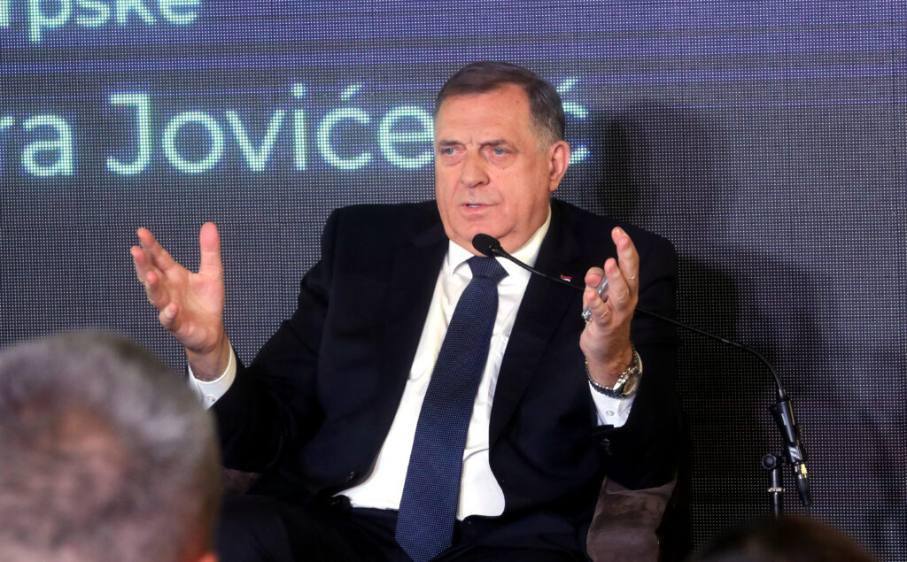 USTAVNA KRIZA U BiH: Dodik izjavio da Republika Srpska sa pravom diže glas