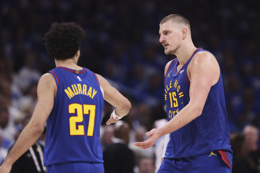 DENVER IZGUBIO DOBIJENU UTAKMICU: Jokić nije imao podršku saigrača