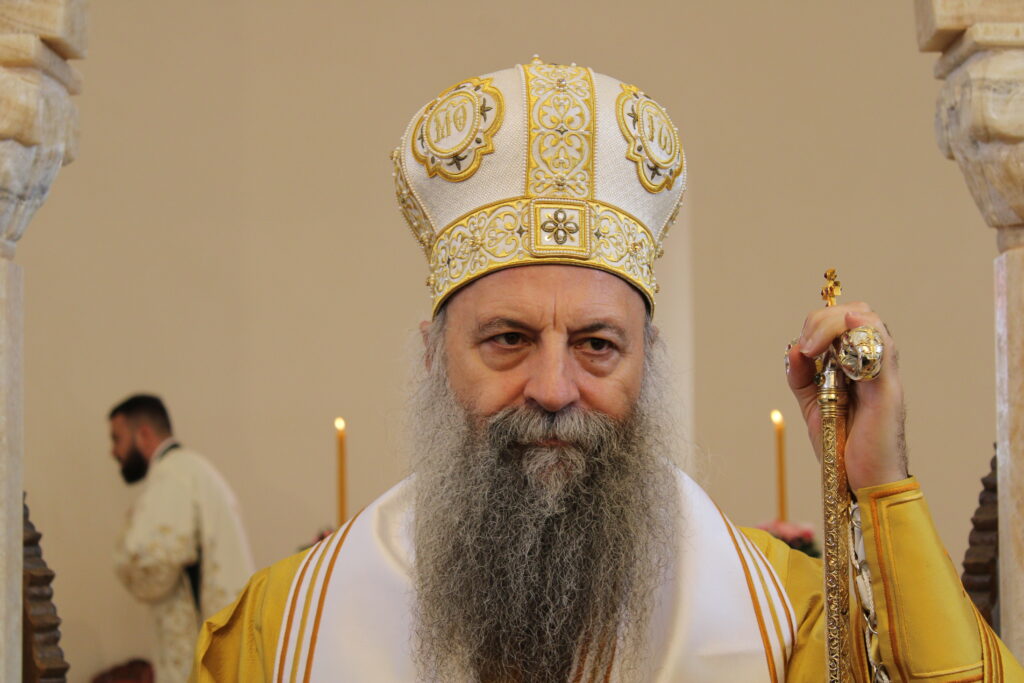 POČETAK NEDELJE RASLABLJENOG: Patrijarh Porfirije služio liturgiju u Hramu Svtog save