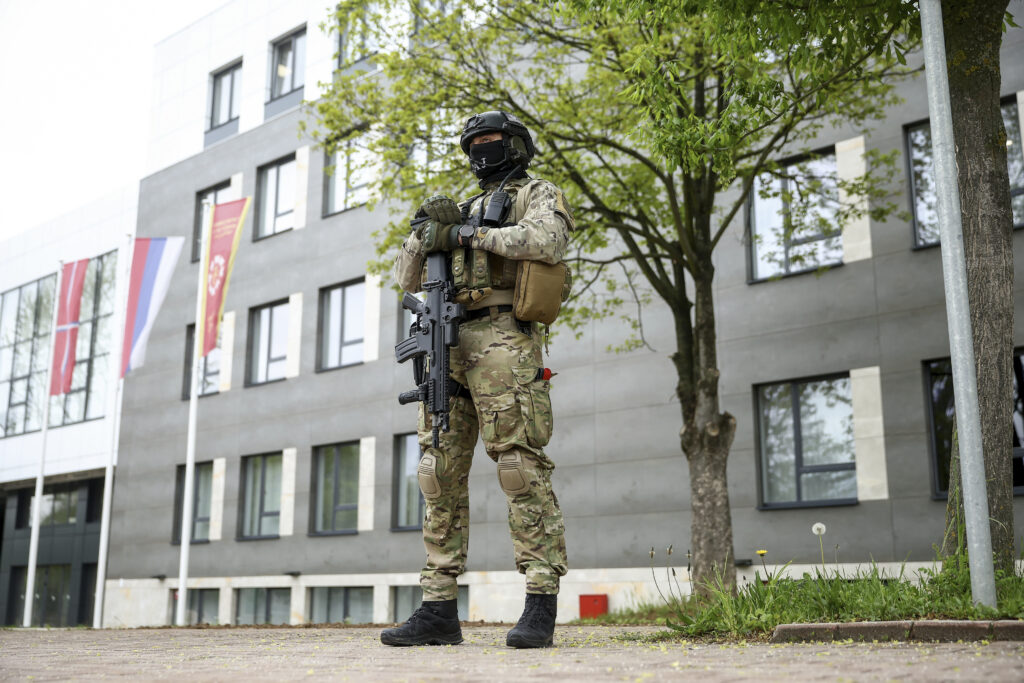 ZVANIČNICI UPUTILI ČESTITKE: Danas je Dan Vojske Republike Srpske