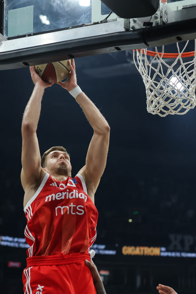 FMP – Zvezda 49:52 : Oba tima jako žele pobedu