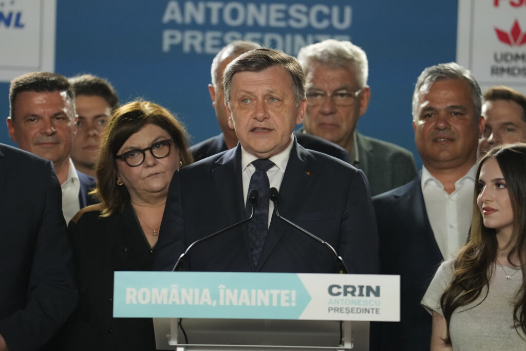 ANTONESKU ILI SIMION: Završen prvi krug predsedničkih izbora u Rumuniji