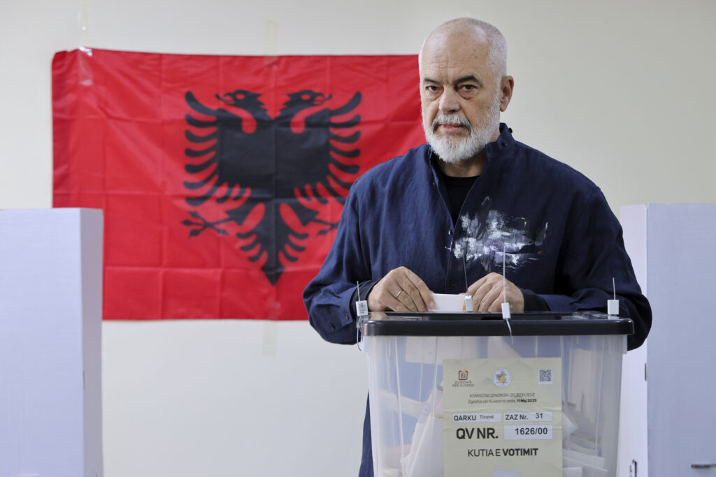 PARLAMENTARNI IZBORI U ALBANIJI: Ankete ukazuju na vođstvo Socijalističke partije