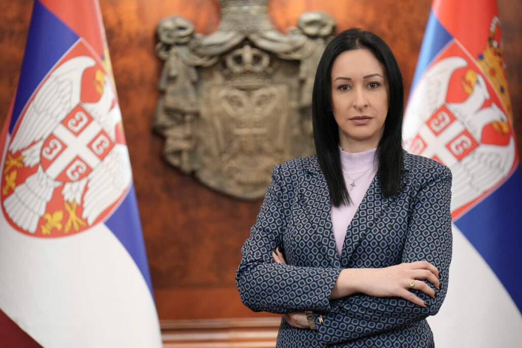 IZ NIŠA ŠALJE SE PORUKA MIRA: Ministarka Žarić Kovačević oglasila se na svenarodnom saboru u Nišu