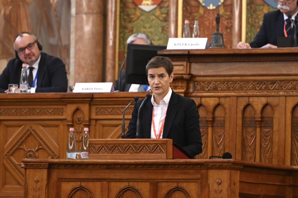 ANA BRNABIĆ SE OBRATILA IZ BUDIMPEŠTE: Srbija teži da uđe u Evropsku uniju kao pouzdan partner spreman da doprinese zajedničkoj budućnosti
