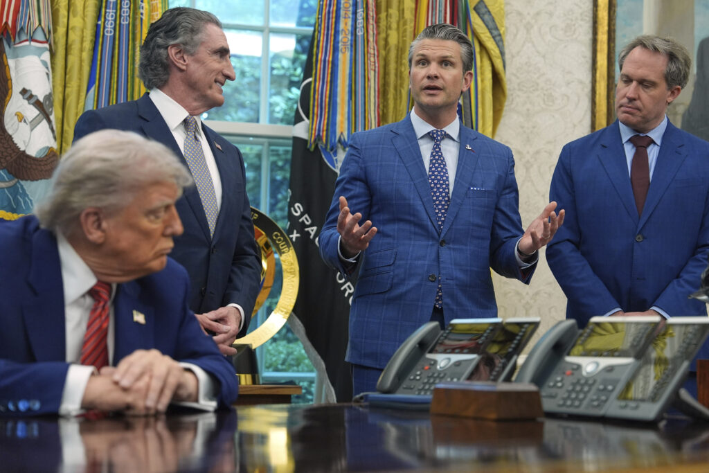 HEGSET IZDAO OZBILJNE NAREDBE NOVINARIMA: Pentagon pokrenuo istragu o curenju informacija