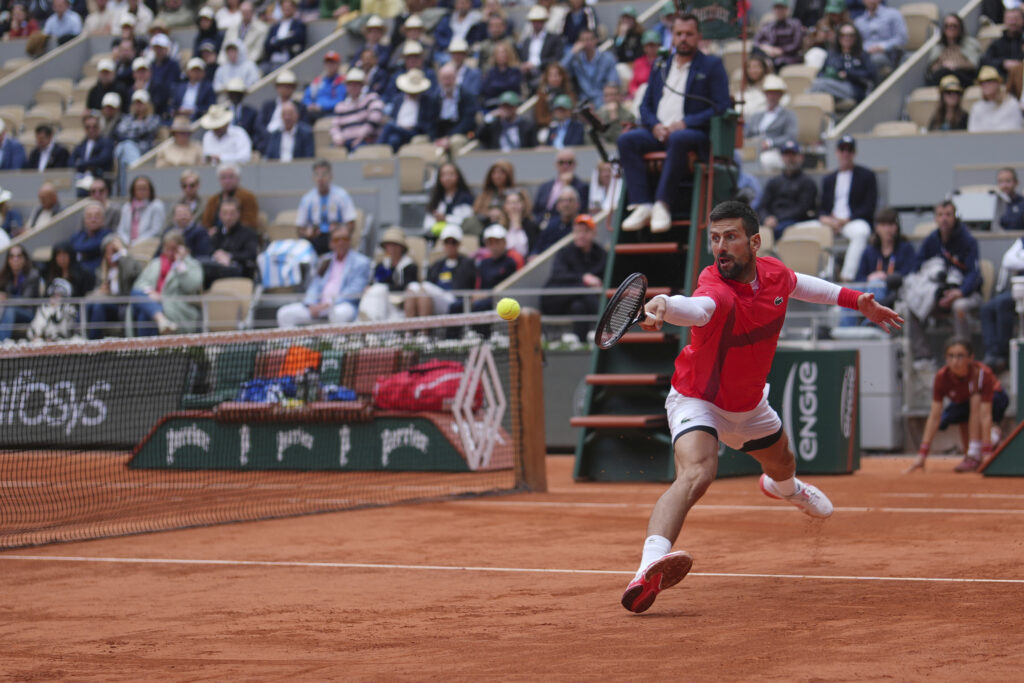 ĐOKOVIĆ PROTIV MEKDONALDA 3:0: Novak počinje svoje osvajanje šljake