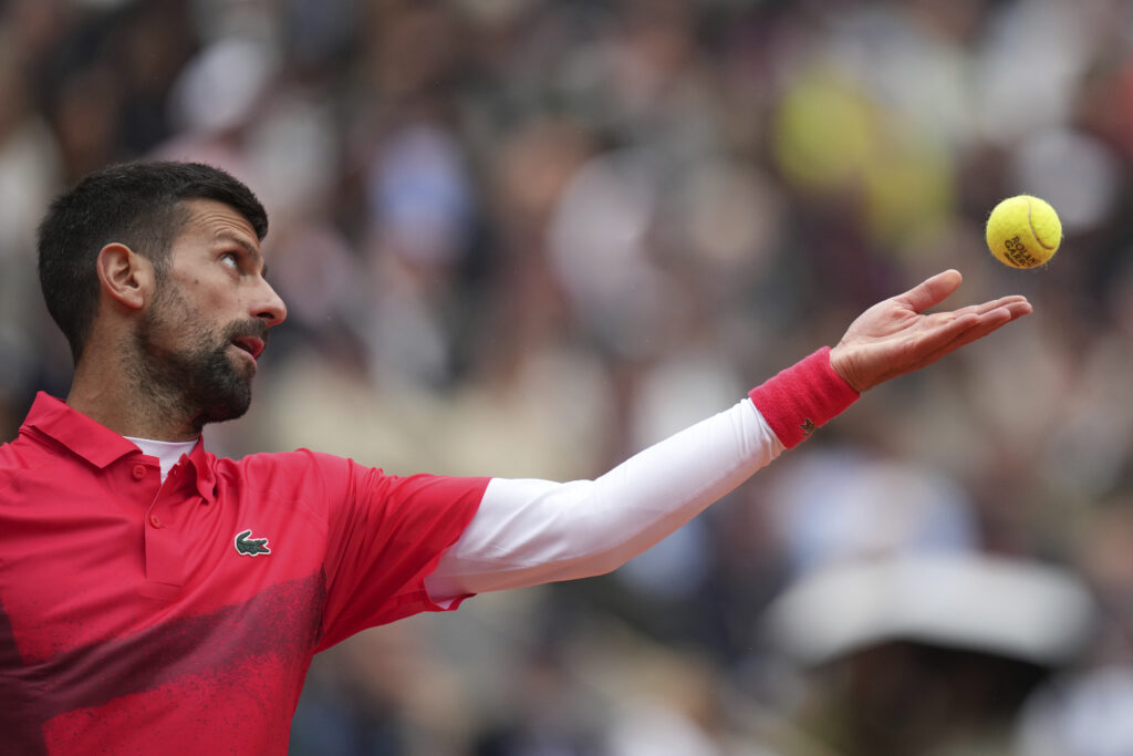 NOVAK PREGAZIO AMERIKANCA: Srpski teniser plasirao se u naredno kolo Rolan Garosa
