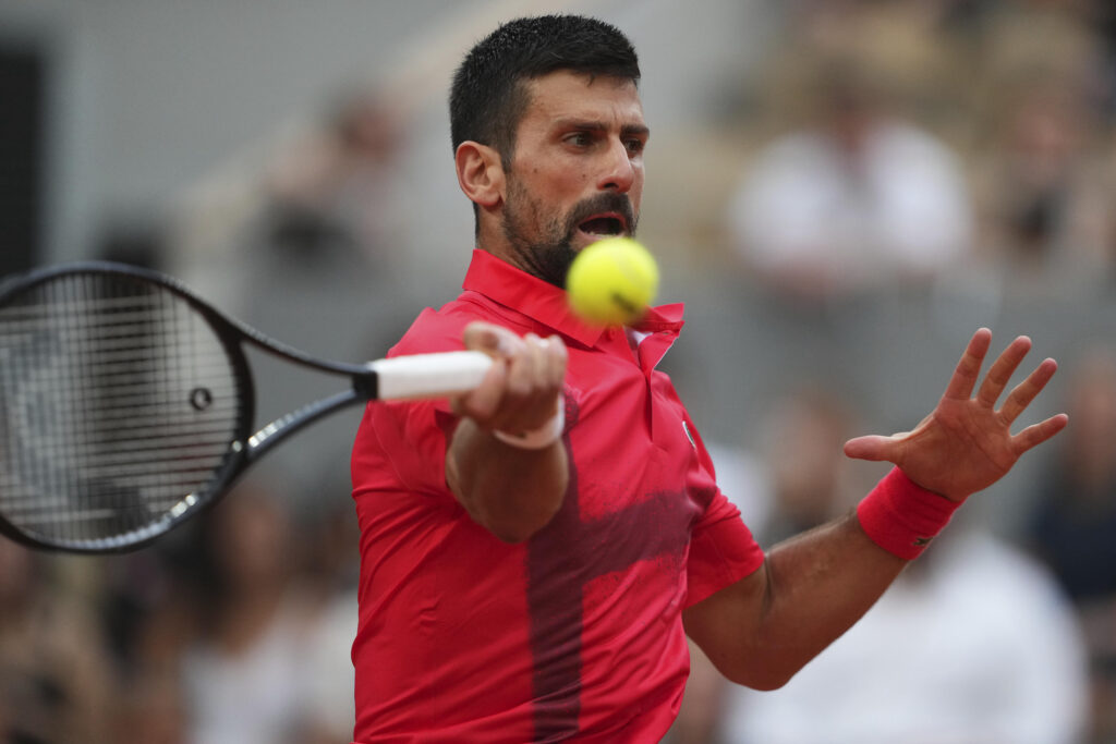 ĐOKOVIĆ PROTIV MIŠOLIĆA 3:0 (6:3), (6:4), (6:2): Novak ide u osminu finala Rolan Garosa