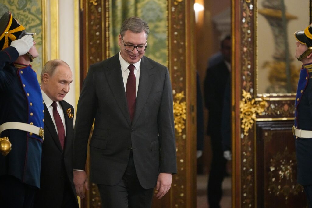 VREDNI POKLONI PUNI SIMBOLIKE: Šta je sve Vučić dobio od Putina tokom boravka u Moskvi?