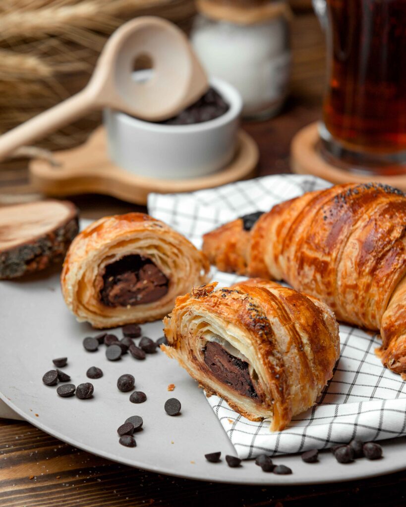 FRANCUSKI KROASAN SA ČOKOLADOM: Samo dodajte šoljicu kafe