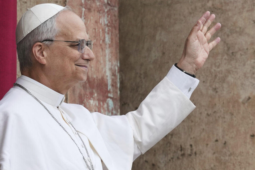 PRVO OBRAĆANJE VERNICIMA: Papa Lav XIV pozvao vodeće svetske sile zaustave sve ratove
