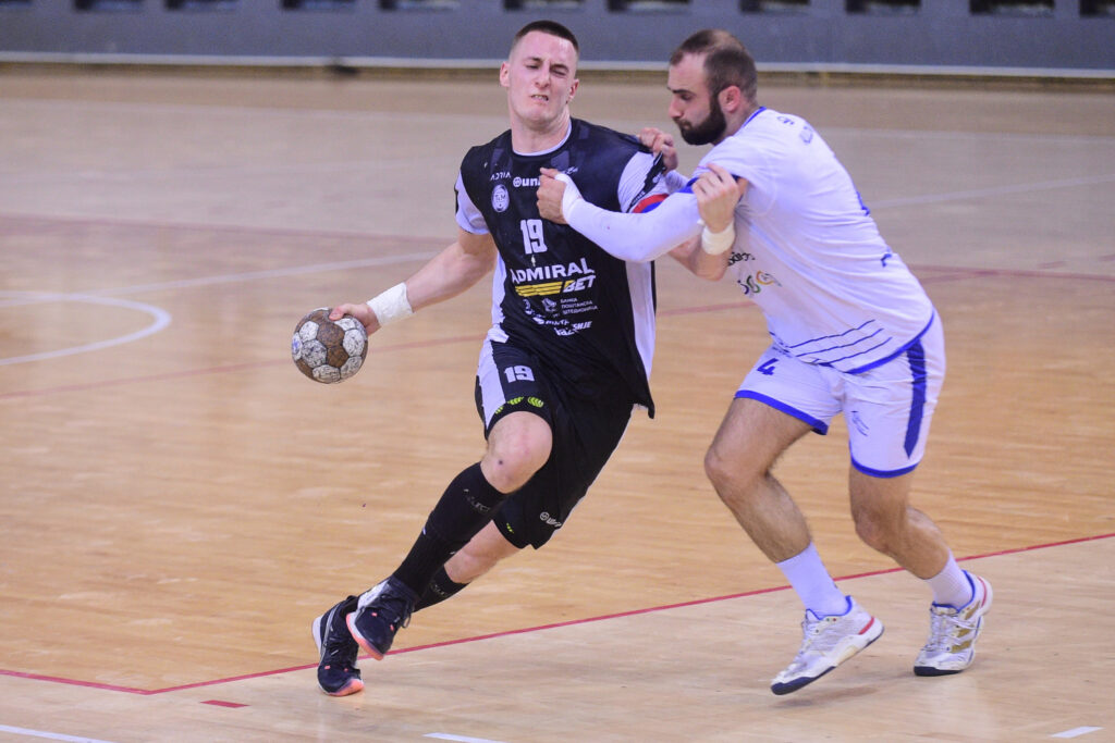 ORLOVI SE PLASIRALI NA EVROPSKO PRVENSTVO: Rukometna reprezentacije Srbije pobedila Italiju 28:24