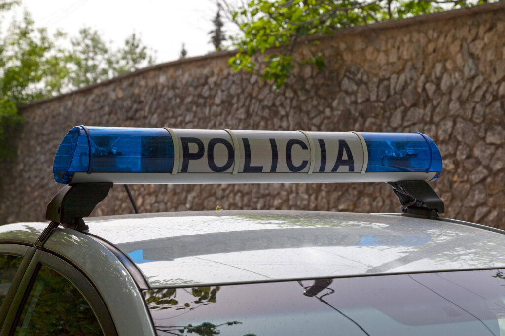 TRAJANJE PRITVORA ODREĐENO: Dva muškarca osumnjičena za pljačku kladionice