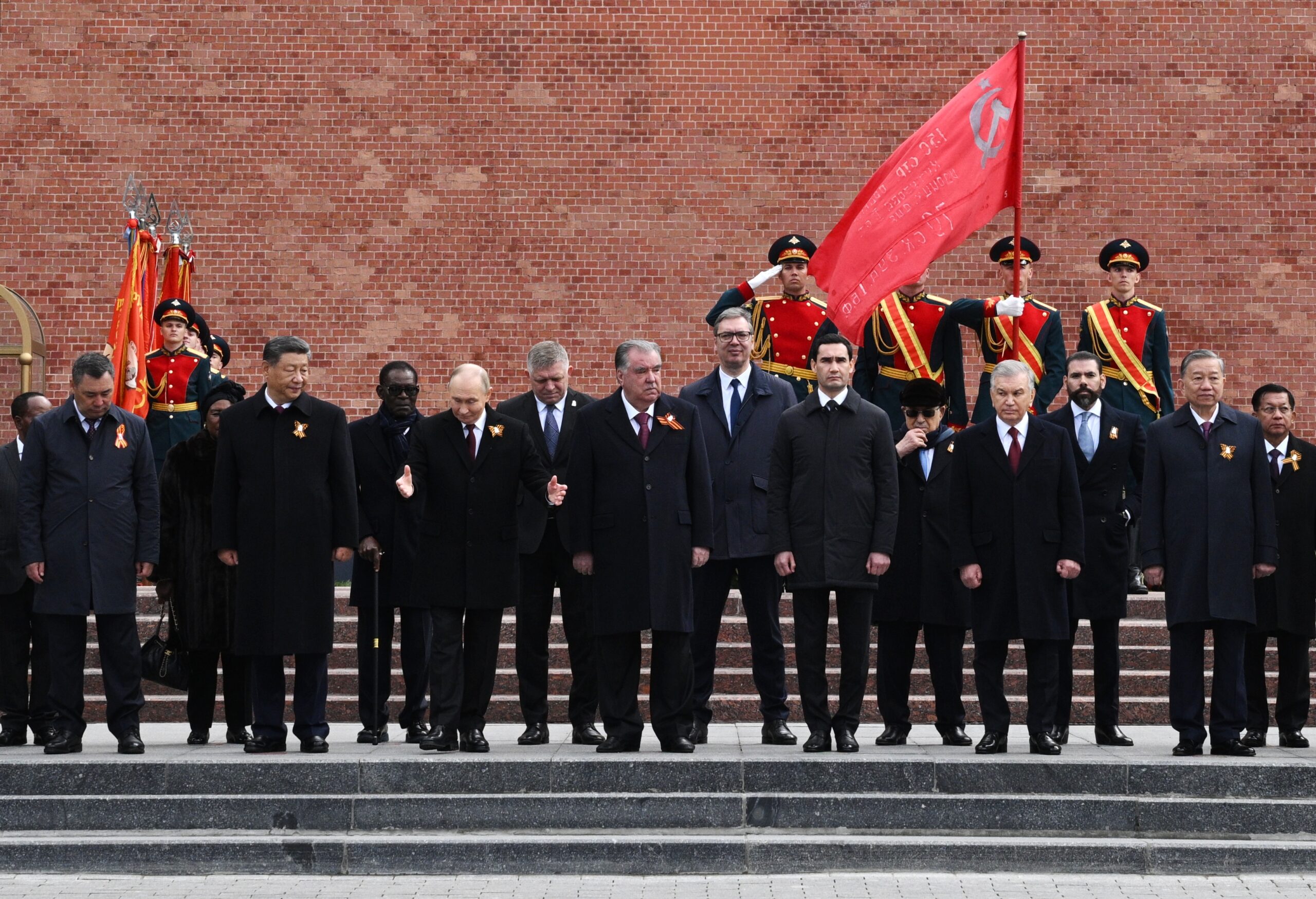 PUTIN POLAGANJE CVEĆA U MOSKVI