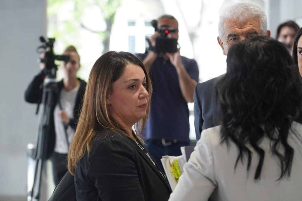 IZVRŠITELJI PRODALI AUTO MILJANE KECMANOVIĆ: Evo koliko je kupac platio njenog „fiću“