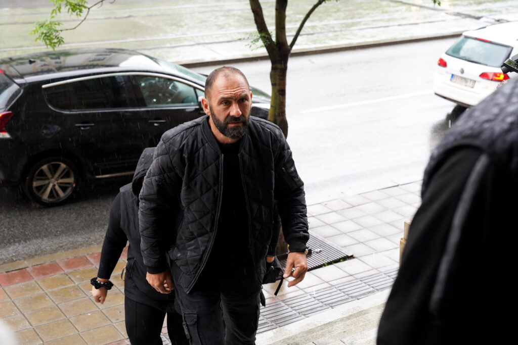 BRANIOCI BLAŽIĆA OBRAZLAŽU ŽALBE NA PRESUDU: Članovi porodica ubijenih kod Mladenovca stigli u Apelacioni sud