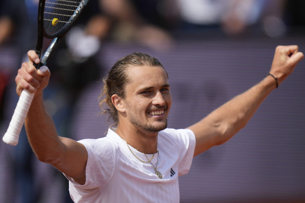 MEDIJI VOLE DA SPUŠTAJU IGRAČE: Zverev branio Đokovića