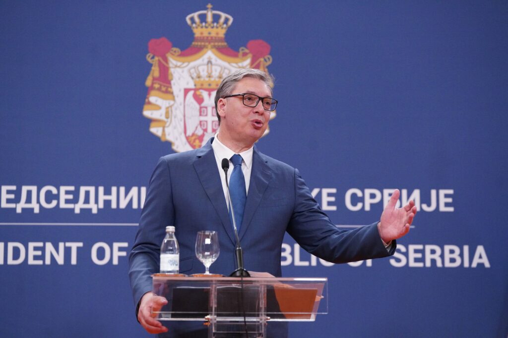 PRIČAĆE O IZRAELU I IRANU I CENI NAFTE: Vučić stigao u Abu Dabi