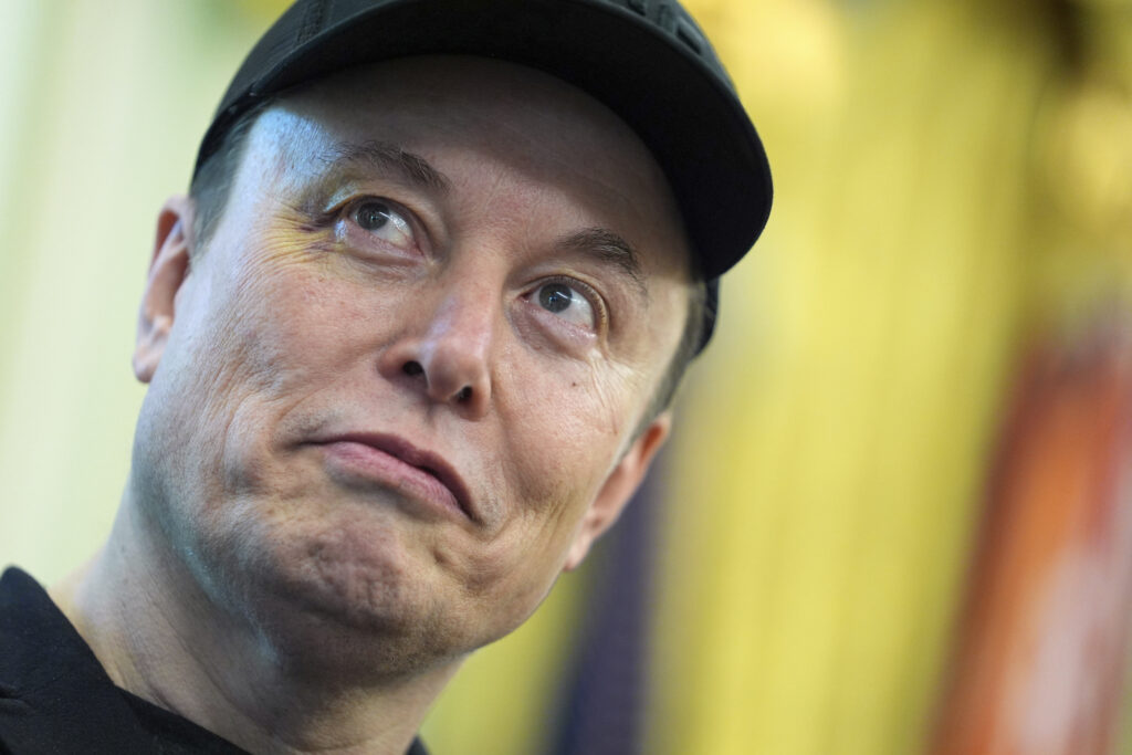 OVO JE PREVIŠE: Ilon Mask se potukao sa ministrom finansija