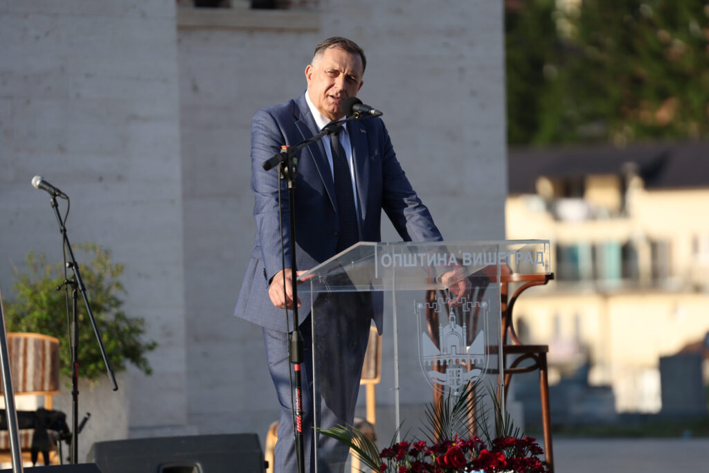 SVE TO U SARADNJI SA ZAPADOM: Milorad Dodik tvrdi da dobija preteća pisma zbog kontakta sa Rusijom