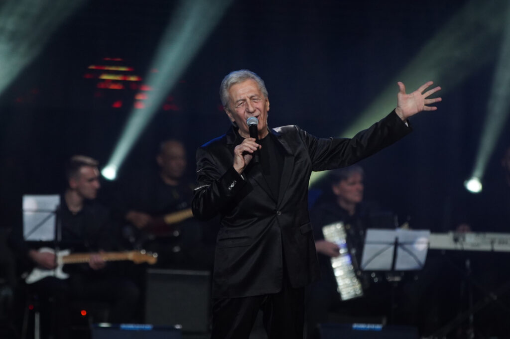 I DALJE PEVAM: Miroslav Ilić se oglasio nakon vesti da je preminuo