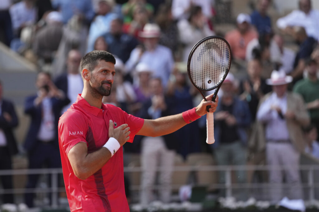 PLASMAN U ČETVRT FINALE: Novak Đoković upisao 100. pobedu na Rolan Garosu