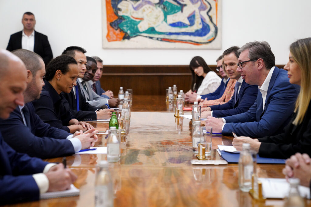 VELIKA EKONOMSKA KRETANJA U SRBIJI: Sastanak predsednika Vučića i delegacije MMF-a