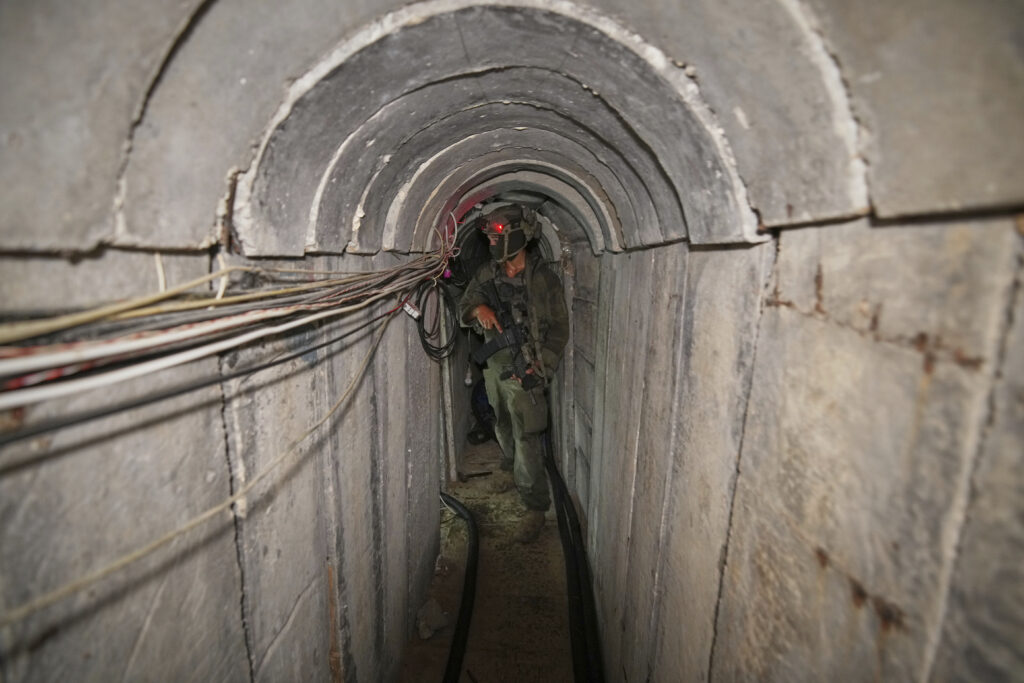 IZRAEL POTVRDIO: Telo lidera Hamasa pronađeno u tunelu u Gazi