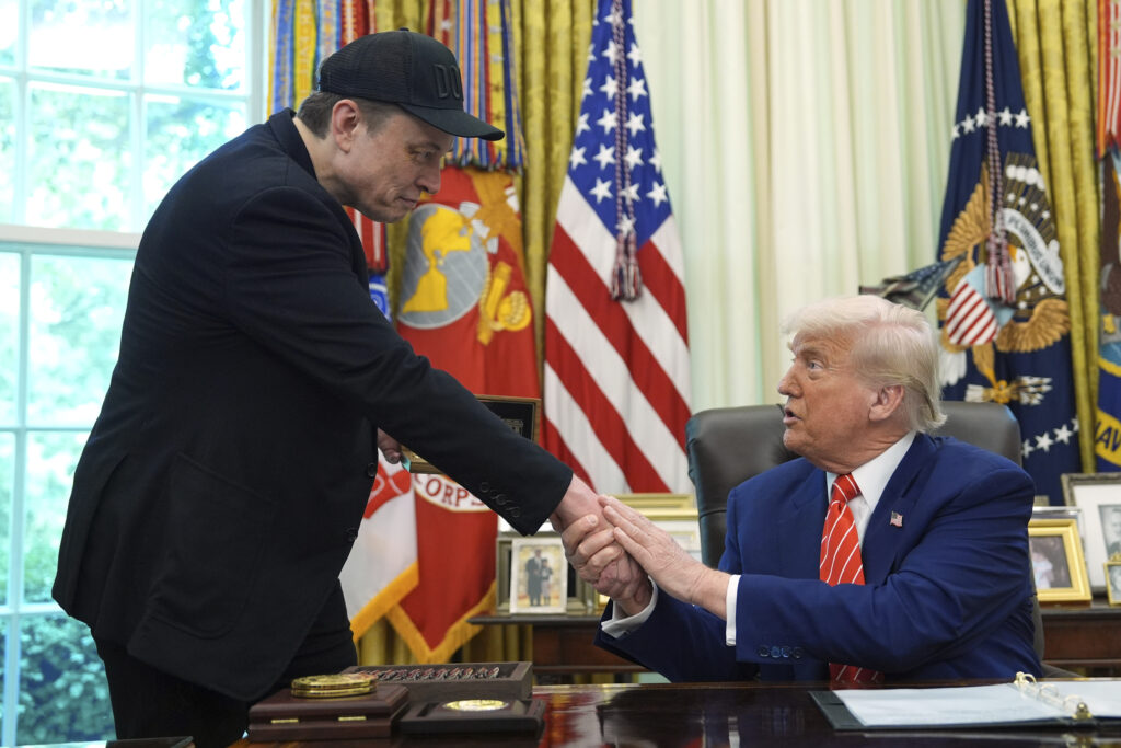 POMIRENJE NA POMOLU: Mask žali zbog izjava o američkom predsedniku Donaldu Trampu