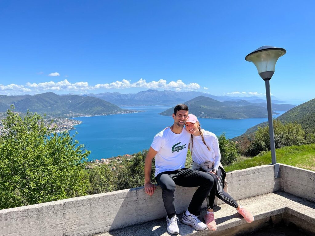 TARA NAPRAVILA TORTU ZA MAMU: Jelena Đoković slavi 39. rođendan (FOTO)