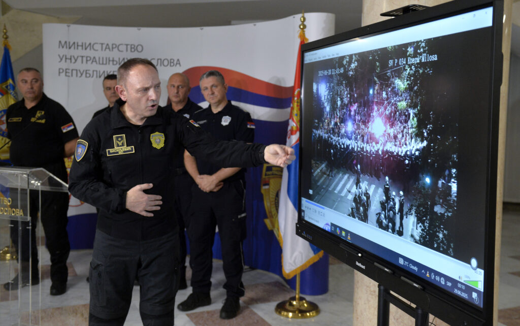 UKLONJENE SVE BLOKADE: MUP tvrdi da je policija postupila profesionalno