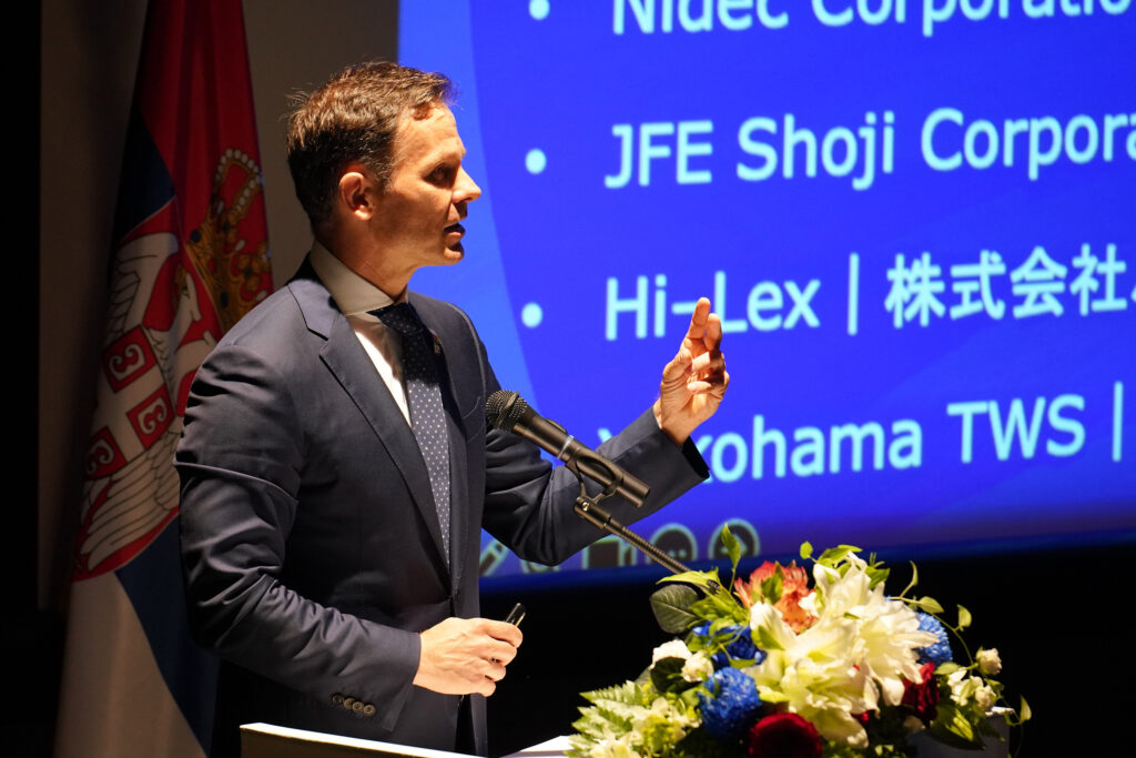 MI SMO MOST IZMEĐU ISTOKA I ZAPADA: Mali u Osaki pozvao japanske investitore da dođu u Srbiju