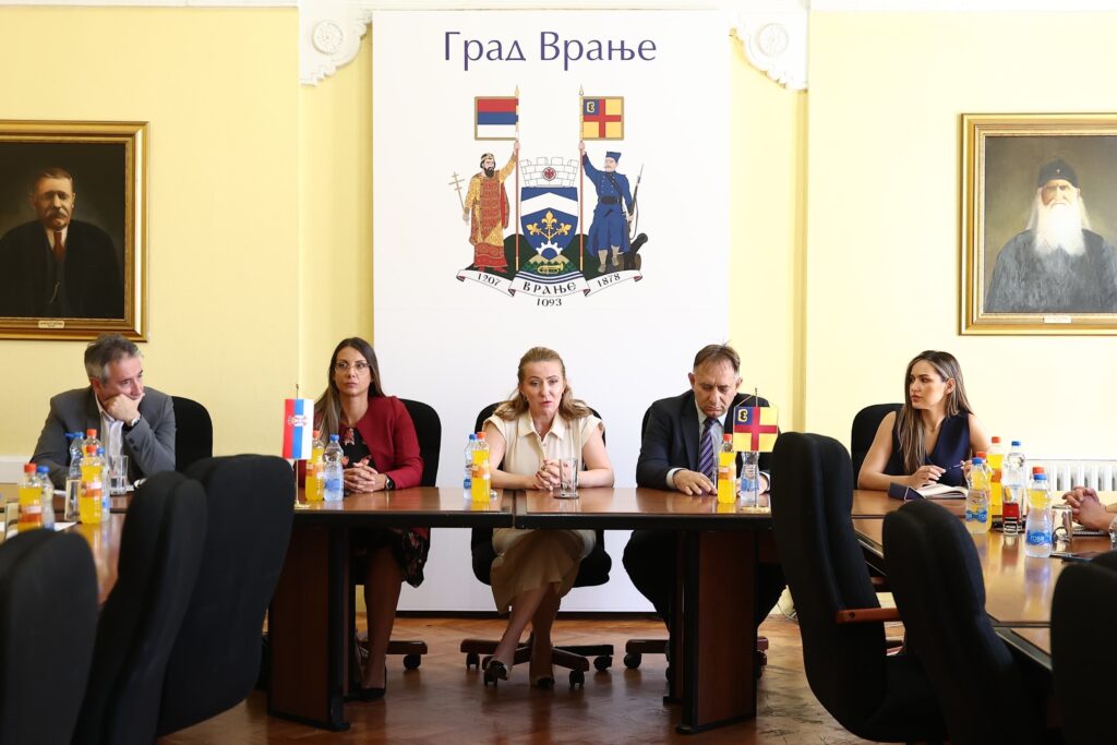 PAUNOVIĆ RAZGOVARALA SA LOKALNIM LIDERIMA: Država najavila veću pomoć jugu Srbije