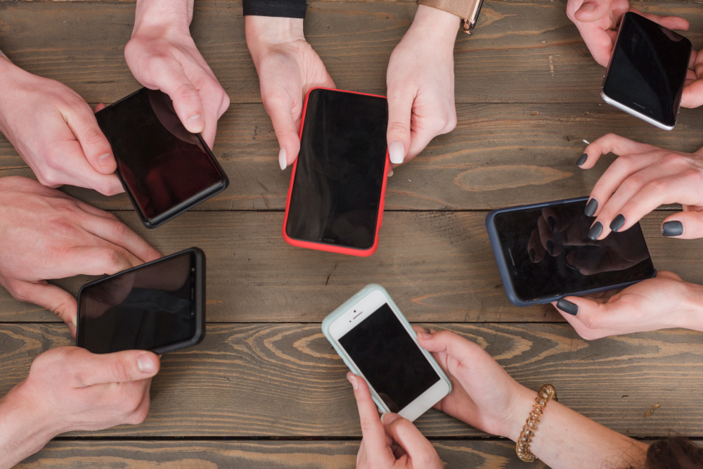 TRŽIŠTE MOBILNIH TELEFONA U PROBLEMU: Prodaja u Kini pala prvi put u 2 godine