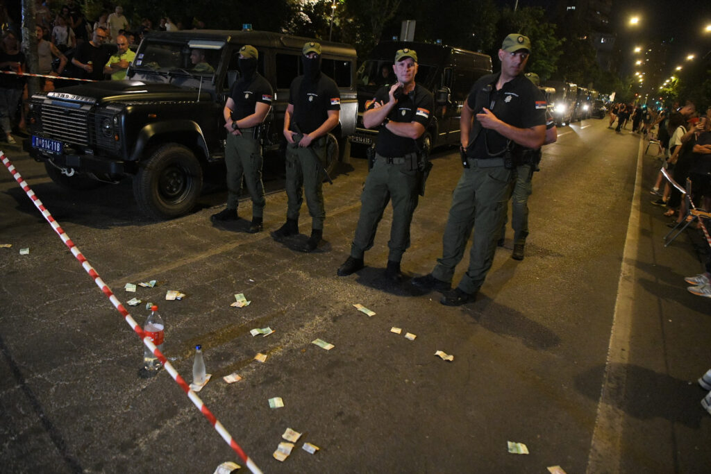 U POJEDINIM DELOVIMA GRADA INCIDENTI: Blokade u Beogradu se nastavljaju i danas