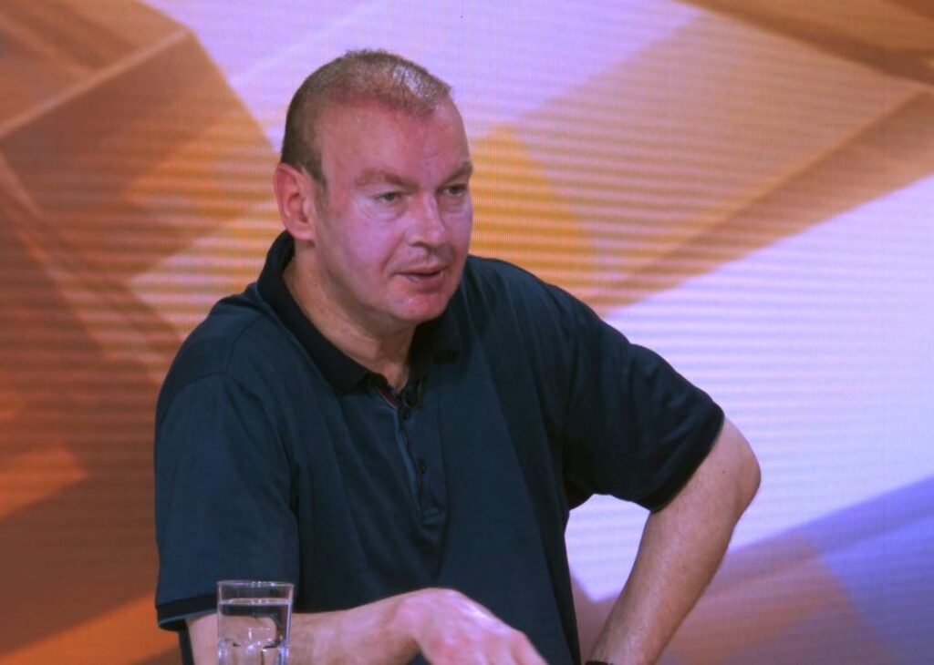 DOBRO JUTRO, SRBIJO: Ilon Mask može da potisne Donalda Trampa?