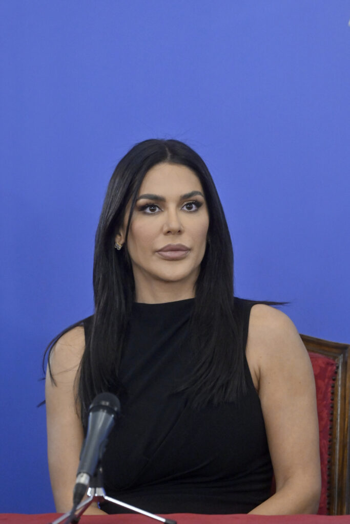 U TERETANI U MINI HALJINI I ŠTIKLAMA: Marina Visković novim objavama sve ostavila bez teksta