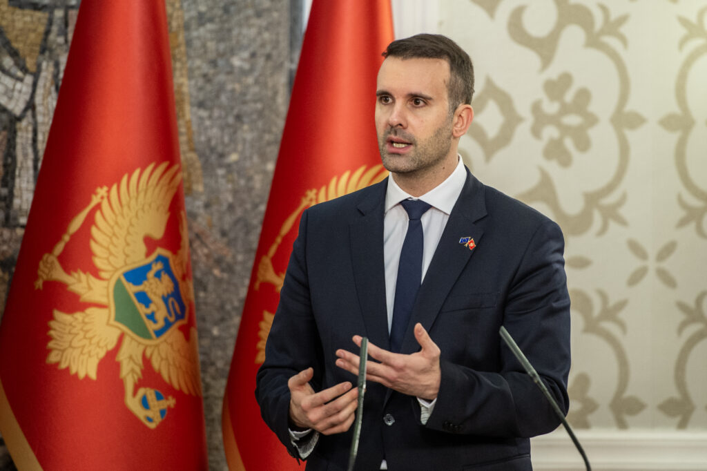 STOJIMO UZ PORODICE STRADALIH: Dan žalosti u Crnoj Gori