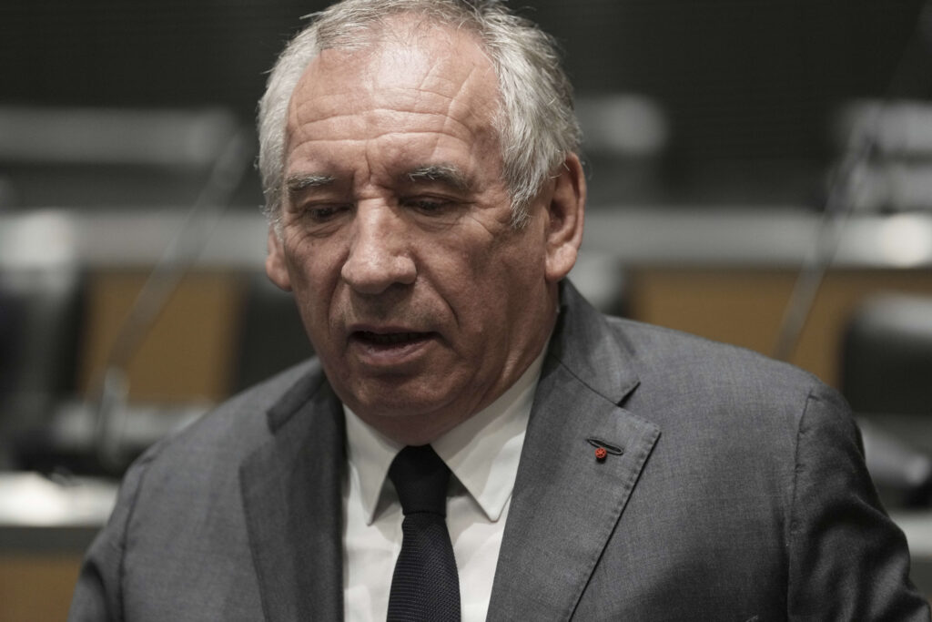 ZAVISNI OD JAVNOG TROŠENJA: Premijer Francuske otkrio da je država u smrtnoj opasnosti zbog nacionalnog duga