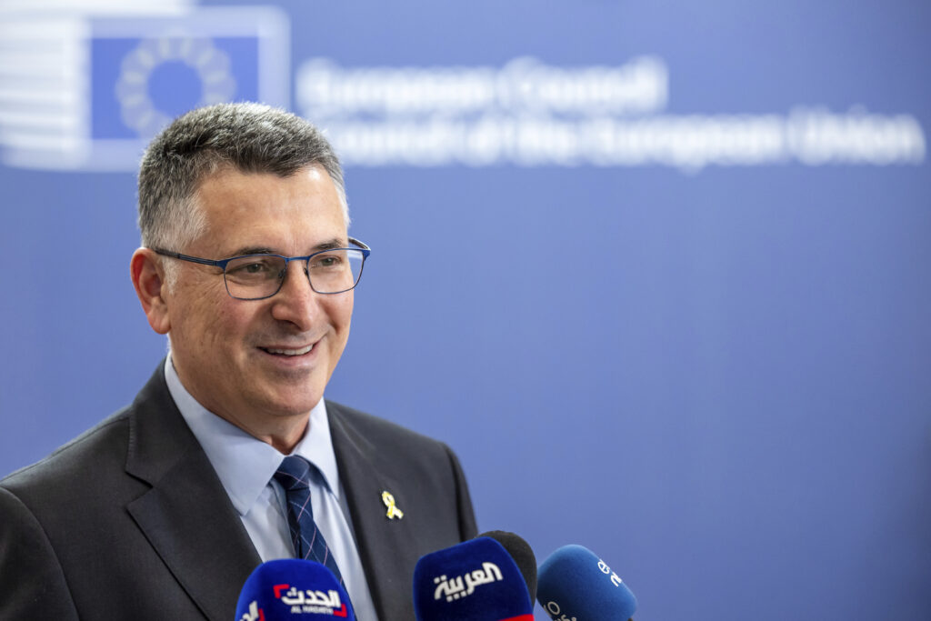 ŠEF IZRAELSKE DIPLOMATIJE SE OGLASIO: Gideon Sar osudio međunarodnu zajednicu zbog ćutanja nakon napada na Druze u Siriji