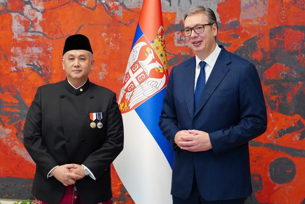 PREDSEDNIK SRBIJE MU POŽELEO SRDAČNU DOBRODOŠLICU: Vučić primio akreditive novog ambasadora Indonezije