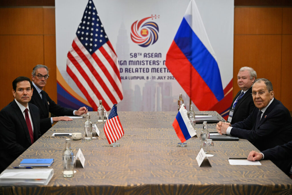 MNOŠTVO TEMA ZA RAZGOVOR: Lavrov i Rubio održali sastanak u Kuala Lumpuru
